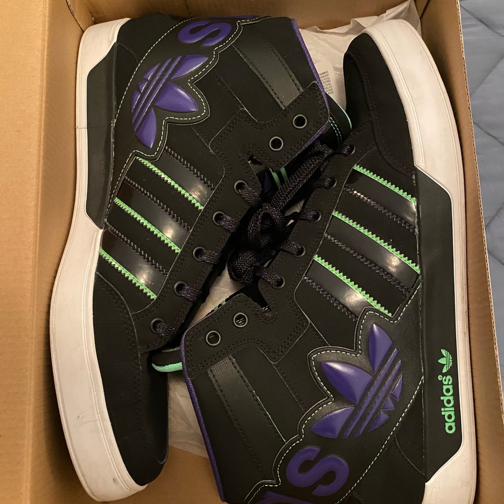 Adidas mid top sz11.5 lightly used